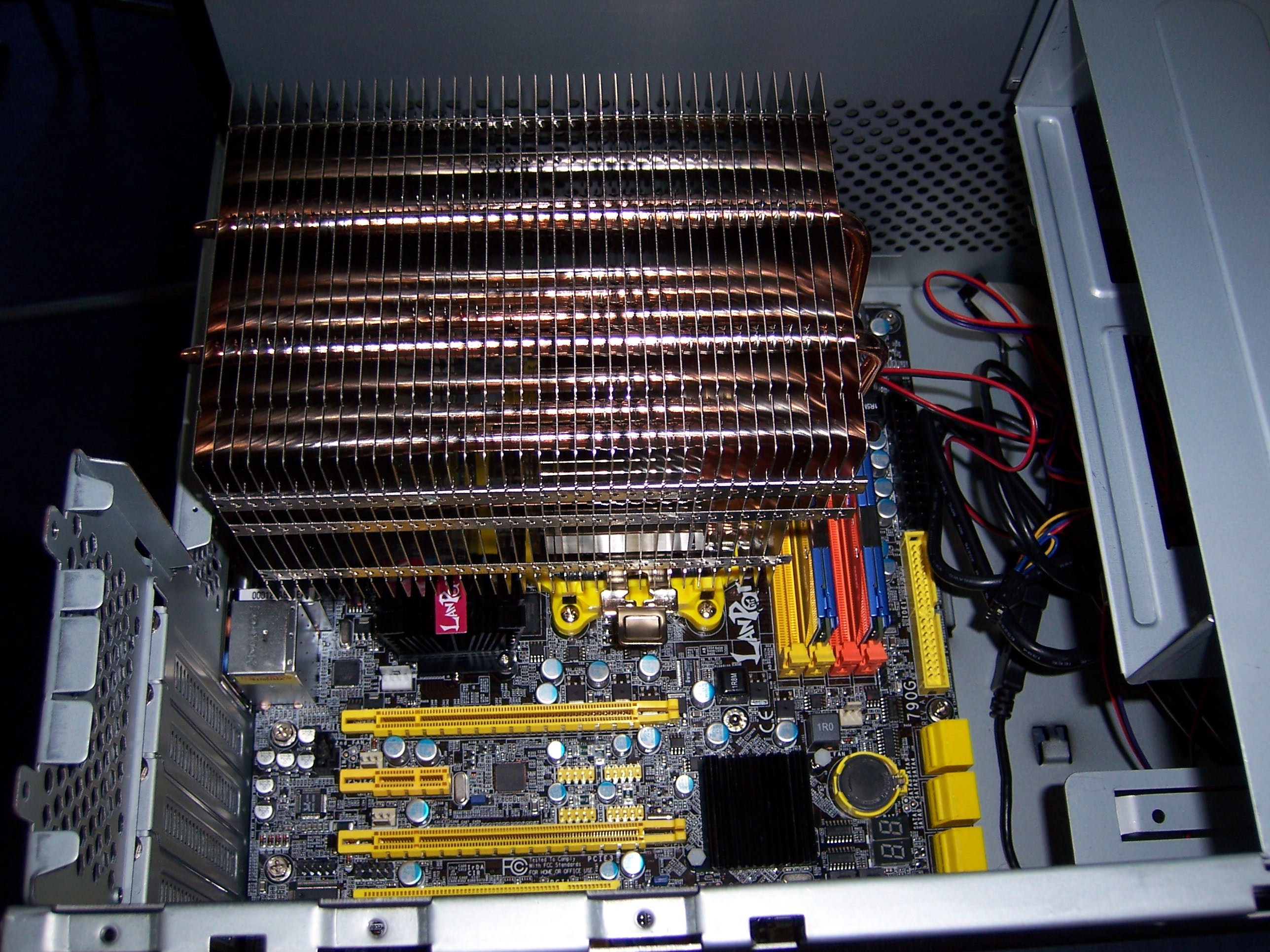 Chipset heatsinks